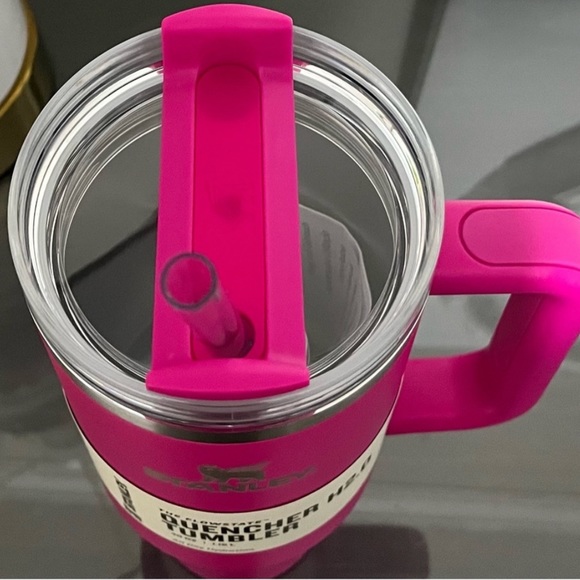 NEW Stanley 40 oz. H2 .0 Flowstate Quencher Tumbler in Camelia - Picture 3 of 5